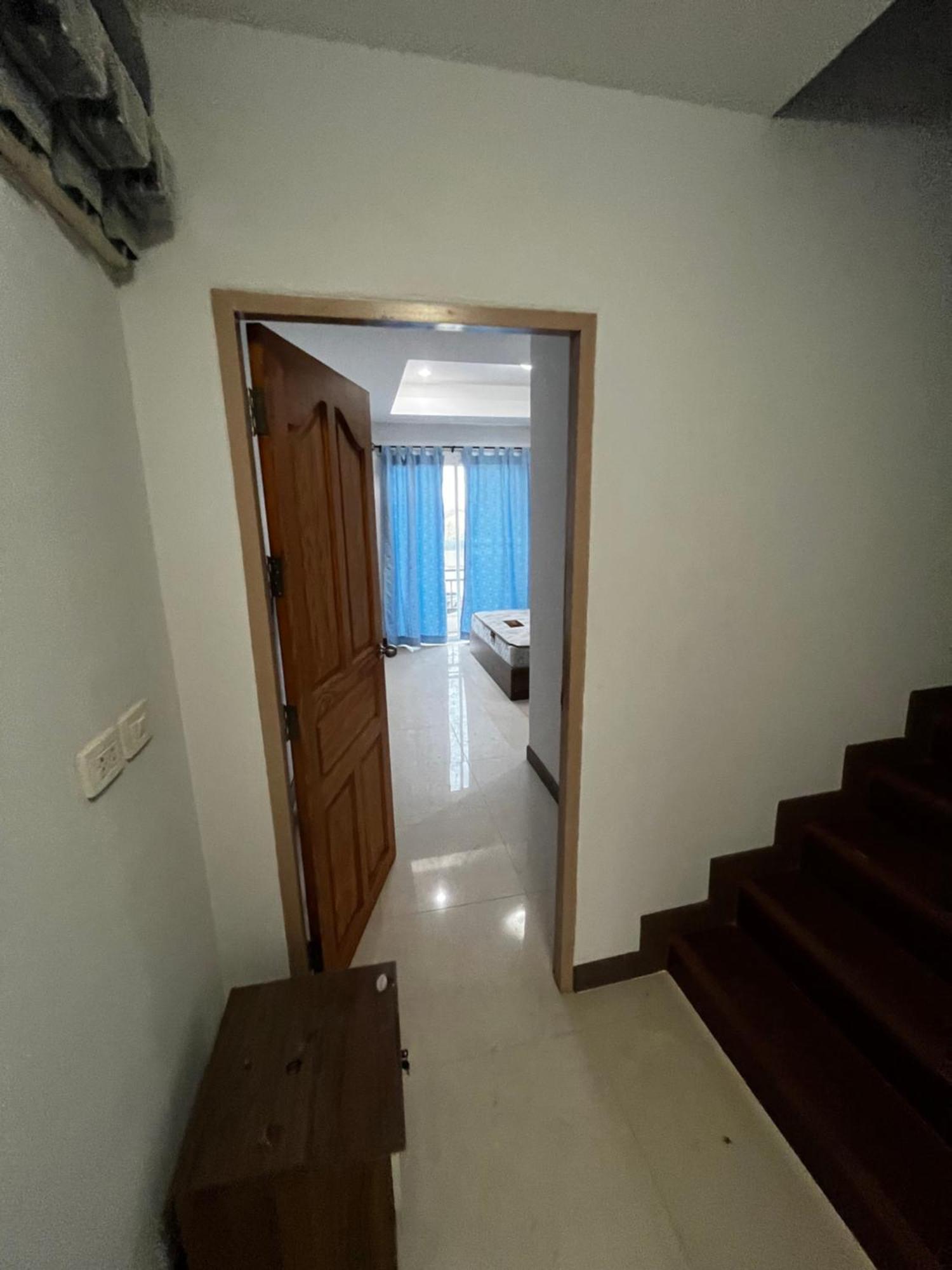 The European House Pattaya Bed and Breakfast Buitenkant foto